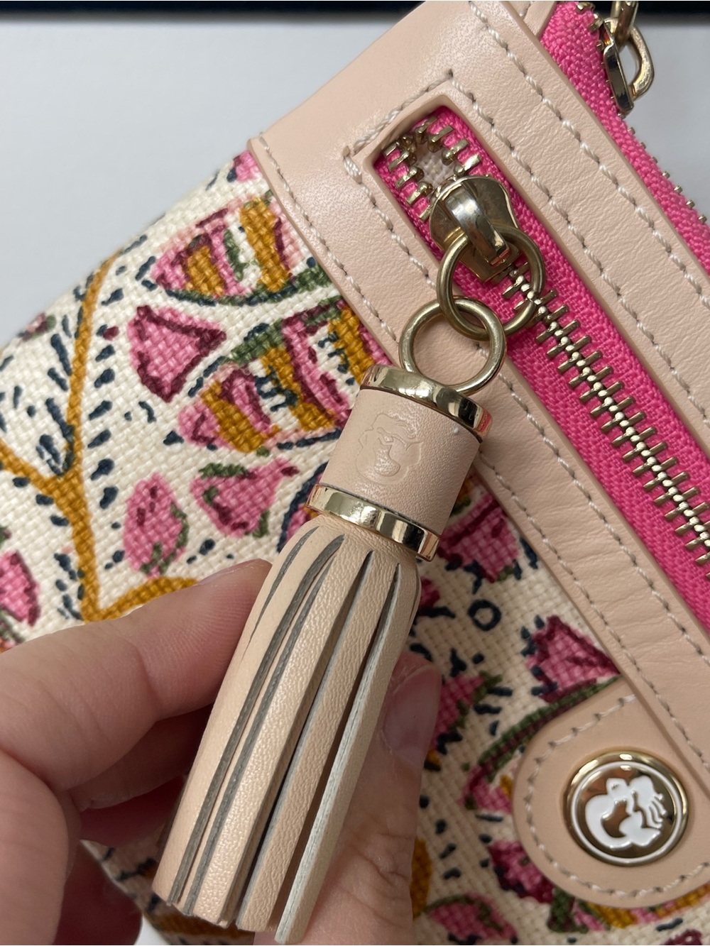 Spartina 449 | Zip Wristlet with Tassel - Picture 4 of 6